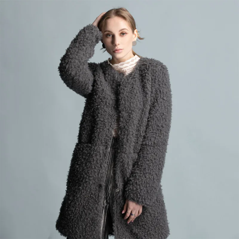 2020 D&H Fur New Women's Gray Imitation Teddy Wool Medium Length Coat fur jacket women fur long coat
2020 D&H Fur New Women's Gray Imitation Teddy Wool Medium Length Coat fur jacket women fur long coat