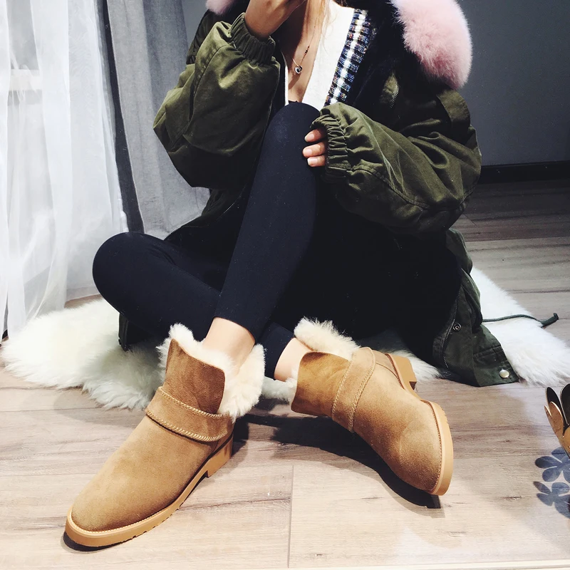 2019 New ug Sheepskin Fur Australia Style Women Snow Boots Winter Wool Warm Outdoor Ankle Boots Brand Ivg Plus Size EU36-42
2019 New ug Sheepskin Fur Australia Style Women Snow Boots Winter Wool Warm Outdoor Ankle Boots Brand Ivg Plus Size EU36-42