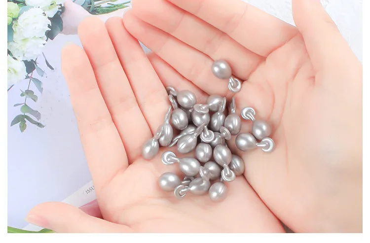 Night Essence Repairing damaged skin rejuvenating skin with small silver bullets
Night Essence Repairing damaged skin rejuvenating skin with small silver bullets
