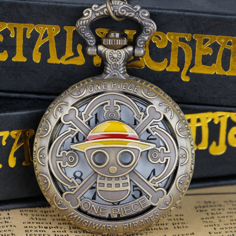 

Retro Anime Pirate Skull Hollow Carved Quartz Pocket Watch Trend Necklace Anime Fan Men and Women Pendant Gift