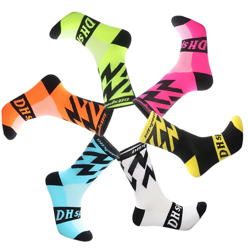 Sweat Absorption Cycling Socks for Men and Women Compression Stocking Knee-high Spring Breathable for DH Sports Road Bicycle
Sweat Absorption Cycling Socks for Men and Women Compression Stocking Knee-high Spring Breathable for DH Sports Road Bicycle