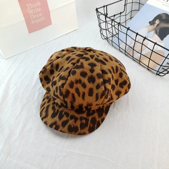 Leopard print octagonal hat women autumn and winter fashion trendy newsboy hat personality retro duck tongue beret
Leopard print octagonal hat women autumn and winter fashion trendy newsboy hat personality retro duck tongue beret