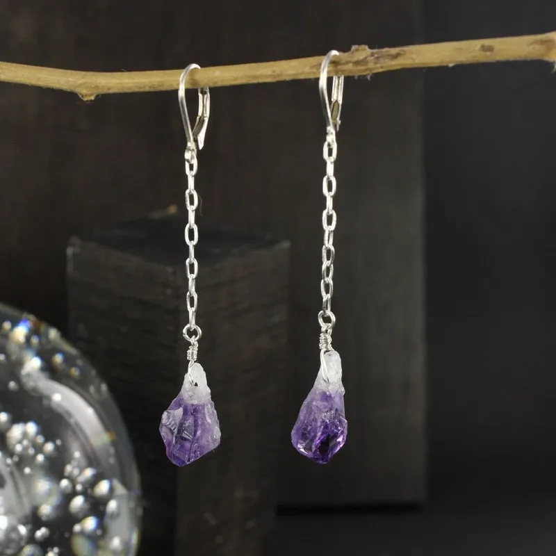 Фото Серьги в стиле бохо с натуральным фиолетовым кристаллом из необработанного