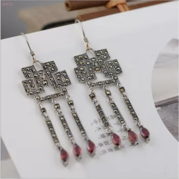 S925 Silver retro Thai silver earrings women's silver inlaid with maxite synthetic zircon Silver Earrings ear drop for women
S925 Silver retro Thai silver earrings women's silver inlaid with maxite synthetic zircon Silver Earrings ear drop for women