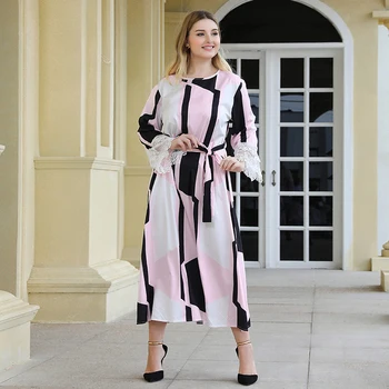 Siskakia Novel Geometric Print Pink Long Dress Sweet Plus Size Lace Patchwork Long Sleeve Midi Dress Middle East Muslim Clothing
Siskakia Novel Geometric Print Pink Long Dress Sweet Plus Size Lace Patchwork Long Sleeve Midi Dress Middle East Muslim Clothing