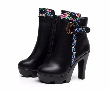 2019 autumn and winter new women's boots high-heeled zipper embroidery flowers thick with short national wind bare boots
2019 autumn and winter new women's boots high-heeled zipper embroidery flowers thick with short national wind bare boots