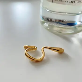 ONLY 1PC (No pierced) Authentic 925 Sterling silver Glossy Smooth Waterdrop Geometric CLIP Earrings Fine jEWELRY TLE928 
ONLY 1PC (No pierced) Authentic 925 Sterling silver Glossy Smooth Waterdrop Geometric CLIP Earrings Fine jEWELRY TLE928