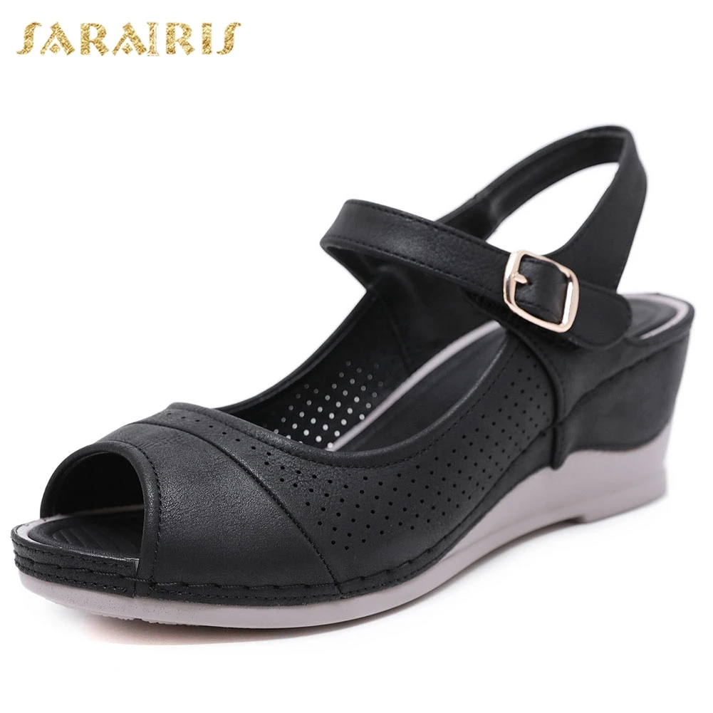 Sarairis 2020 New Design Buckle Strap Concise Sandals Woman Shoes Wedge Heels Peep Toe Comfortable Shoes Women Sandals Female
Sarairis 2020 New Design Buckle Strap Concise Sandals Woman Shoes Wedge Heels Peep Toe Comfortable Shoes Women Sandals Female