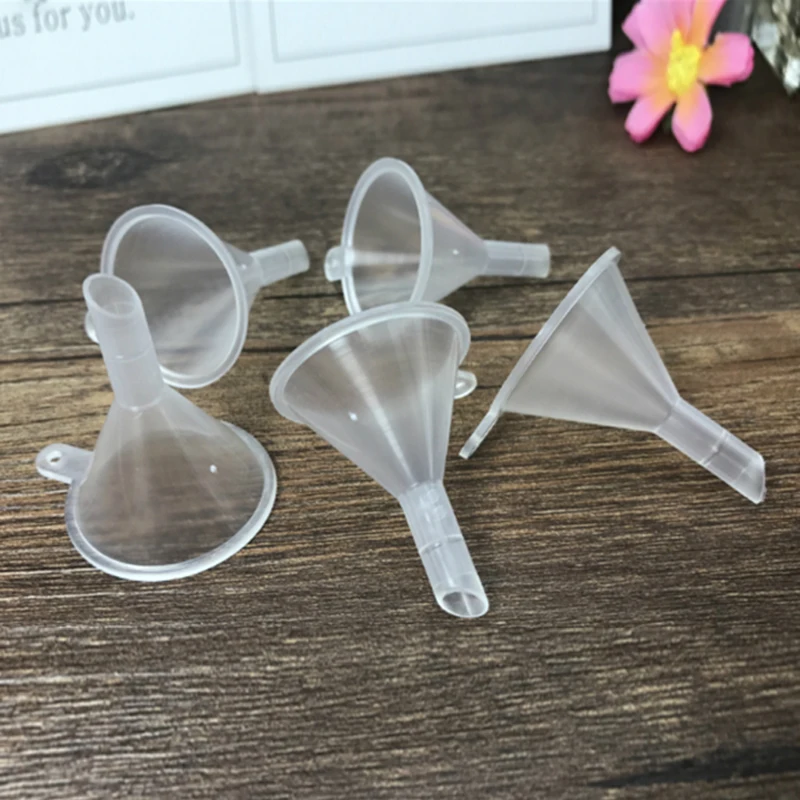 20/30Pc Little Plastic Funnels Liquid Diffuser Bottle Mini Oil Funnels Kitchen Specialty Perfume Emulsion Packing Auxiliary Tool
20/30Pc Little Plastic Funnels Liquid Diffuser Bottle Mini Oil Funnels Kitchen Specialty Perfume Emulsion Packing Auxiliary Tool
