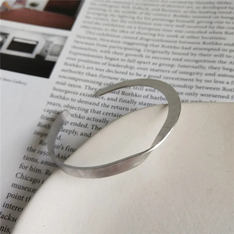 RUIYI Real 925 Sterling Silver Women Twisted Frosting Open Bangles Lovers Valentine's Day Gift Girls Luxury Jewelry Niche Bangle
RUIYI Real 925 Sterling Silver Women Twisted Frosting Open Bangles Lovers Valentine's Day Gift Girls Luxury Jewelry Niche Bangle