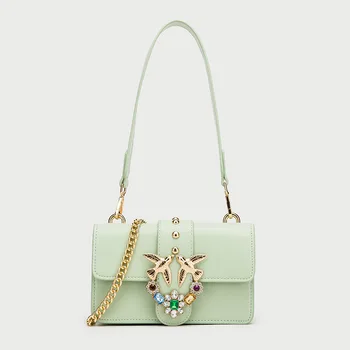2020 New Famous Designer Rivet Chain Shoulder Messenger Bags Luxury Fashion Diamond Small Square Bags Women Crossbody Handbags
2020 New Famous Designer Rivet Chain Shoulder Messenger Bags Luxury Fashion Diamond Small Square Bags Women Crossbody Handbags