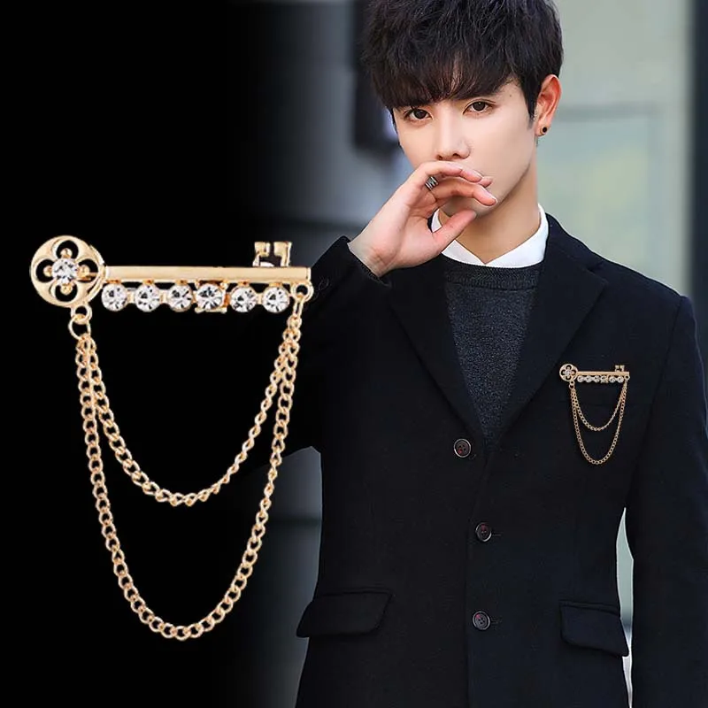 Korean New Fashion Metal Key Tassel Long Brooch Rhinestone Chain Lapel Pin for Men's Suit Shirt Badge Brooches Pins Accessories
Korean New Fashion Metal Key Tassel Long Brooch Rhinestone Chain Lapel Pin for Men's Suit Shirt Badge Brooches Pins Accessories