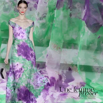 2019 KPOP Hazy flowers Hot stamping georgette silk fabric for summer dress scarf tissu tissus tela african bazin riche getzner
2019 KPOP Hazy flowers Hot stamping georgette silk fabric for summer dress scarf tissu tissus tela african bazin riche getzner