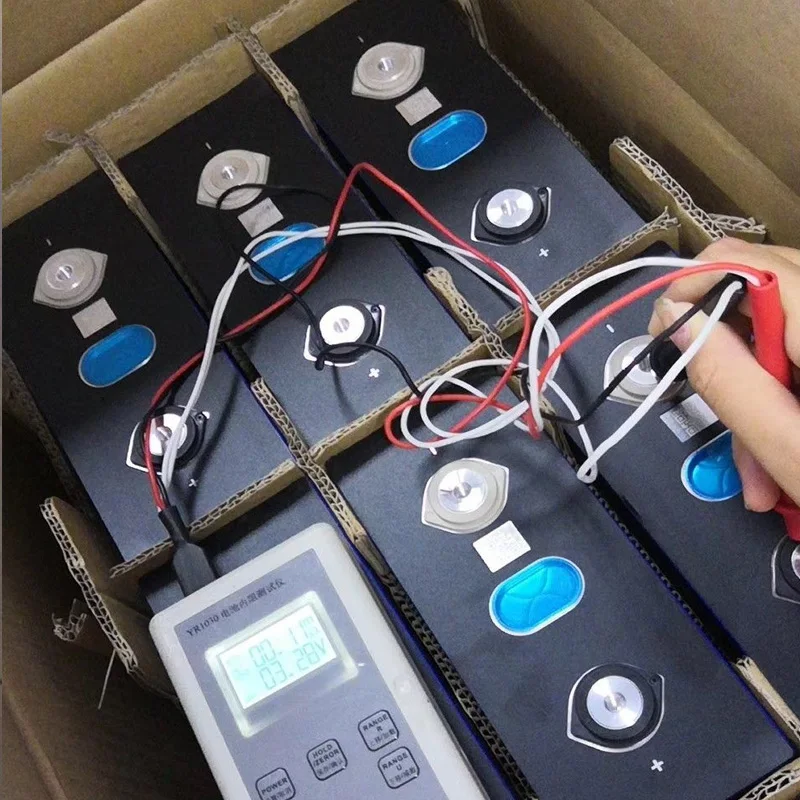 32pcs lifepo4 3.2v 300Ah Lithium battery Lithium iron phosphate for diy 12v 48V 600Ah Solar energy storage RV caravan vehicle 
32pcs lifepo4 3.2v 300Ah Lithium battery Lithium iron phosphate for diy 12v 48V 600Ah Solar energy storage RV caravan vehicle