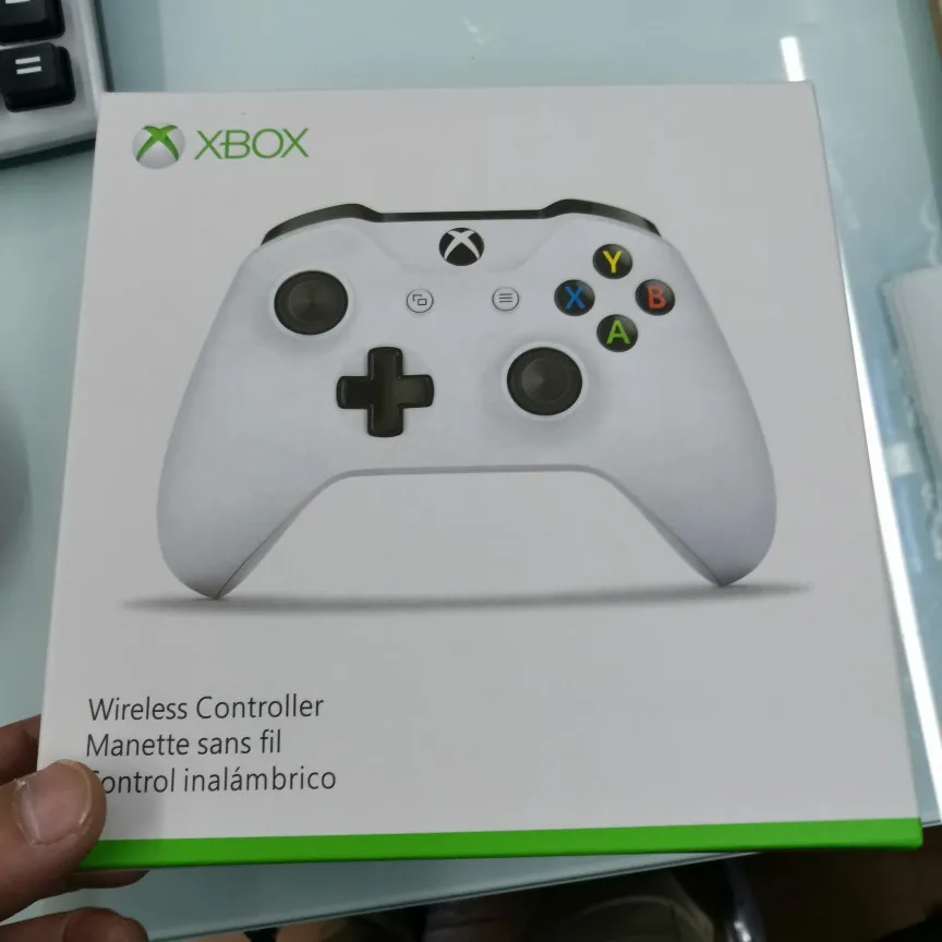 Wireless Gamepad For Xbox One Controller Jogos Mando Controle For Xbox One x Console arcade Joystick PC For X box One Win7/8/10
Wireless Gamepad For Xbox One Controller Jogos Mando Controle For Xbox One x Console arcade Joystick PC For X box One Win7/8/10