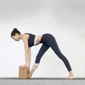Softwood Yoga Blocks Sculpture Non-Slip Anti-sweep Block Brick With Pattern for Crossfit Exercise Workout Training Gym Equipment
Softwood Yoga Blocks Sculpture Non-Slip Anti-sweep Block Brick With Pattern for Crossfit Exercise Workout Training Gym Equipment