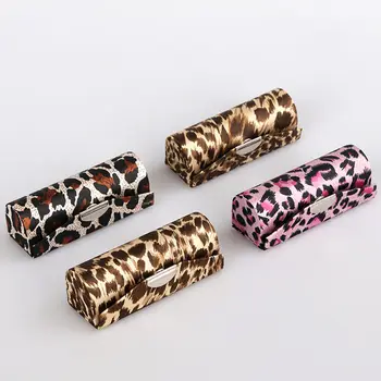 600pcs Retro Leopard Pattern Embroidery Brocade Silk Lipstick Case With Mini Mirror Makeup Storage Case NO443 
600pcs Retro Leopard Pattern Embroidery Brocade Silk Lipstick Case With Mini Mirror Makeup Storage Case NO443