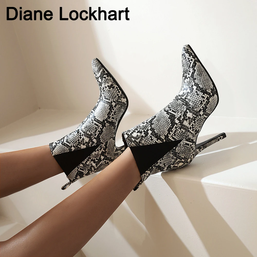 Booties female new snake print ankle boots pointed high heels light women's short boots 2020 Autumn Mixed colors Botas Mujer 32
Booties female new snake print ankle boots pointed high heels light women's short boots 2020 Autumn Mixed colors Botas Mujer 32