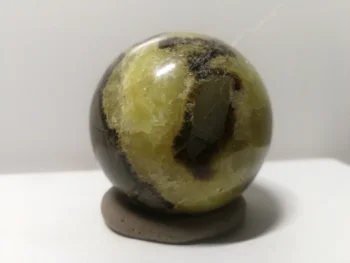 209.5gNatural dragon ball crystal energy crystal ball, furniture accessories
209.5gNatural dragon ball crystal energy crystal ball, furniture accessories