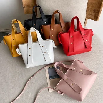 women bag PU Bucket Rivet Casual Solid Zipper Soft Shoulder Bag handbag Korean ladylike lovely bag simple style
women bag PU Bucket Rivet Casual Solid Zipper Soft Shoulder Bag handbag Korean ladylike lovely bag simple style