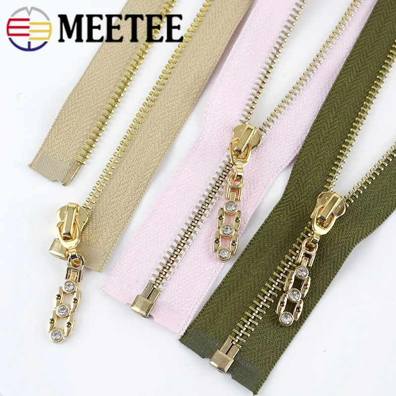 Meetee 1/2pcs Metal Zipper 5# 85cm Length Gold Teeth Open-end Zip for Down Jacket Coat Garment Sewing DIY Handmade Accessories
Meetee 1/2pcs Metal Zipper 5# 85cm Length Gold Teeth Open-end Zip for Down Jacket Coat Garment Sewing DIY Handmade Accessories