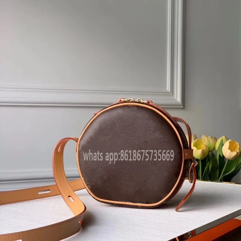 Brown Shoulder Bag 2020 Woman's Fashion Designer Shoulder Bag Top Quality Round Bag Genuine Leather Bag Brown
Brown Shoulder Bag 2020 Woman's Fashion Designer Shoulder Bag Top Quality Round Bag Genuine Leather Bag Brown
