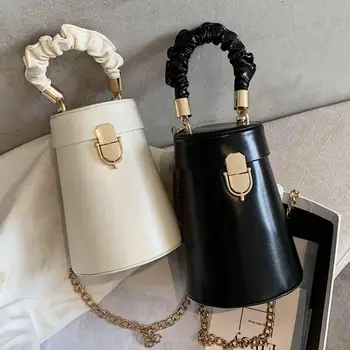 Ladies Small Bag 2020 New Trendy Fashion Fold Hand Clutch Shoulder Messenger Bag Wild Ins Bucket Bag Chain Shoulder Strap Design
Ladies Small Bag 2020 New Trendy Fashion Fold Hand Clutch Shoulder Messenger Bag Wild Ins Bucket Bag Chain Shoulder Strap Design