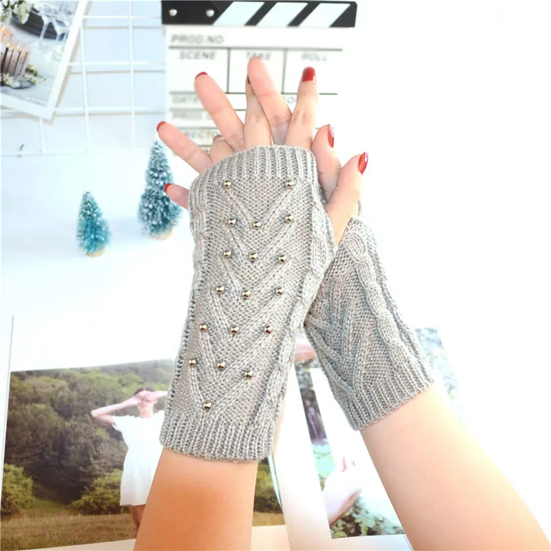 Arm Cover Short Knitted Sleeve Protection Cold Protection Half Finger Riding Woolen Gloves Korean Version Triangle
Arm Cover Short Knitted Sleeve Protection Cold Protection Half Finger Riding Woolen Gloves Korean Version Triangle