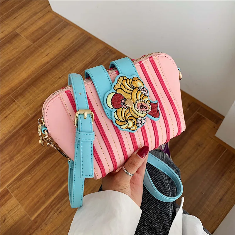 Roam Bag 2019 New Style Bag with Chain Shoulder Bag WOMEN'S Bag Bucket Bag Woven Bag Women's Straw 
Roam Bag 2019 New Style Bag with Chain Shoulder Bag WOMEN'S Bag Bucket Bag Woven Bag Women's Straw