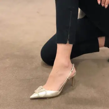 2020 new Women Pumps Wedding Shoes Woman High Heels sandal Nude Fashion Ankle Straps Rivets Shoes Sexy High Heels Bridal Shoes
2020 new Women Pumps Wedding Shoes Woman High Heels sandal Nude Fashion Ankle Straps Rivets Shoes Sexy High Heels Bridal Shoes
