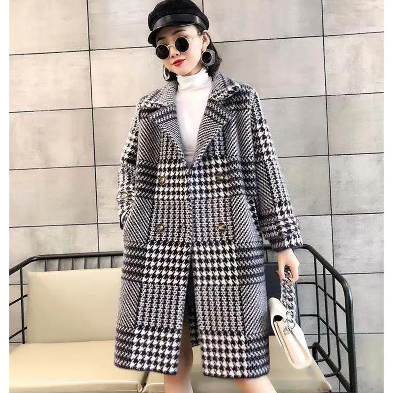 Brand Coat 2019 Fall Winter Women Coat New Classic Plaid OL Commuter Lapel Coat Thicken Warm Loose Wild Long Coat Female
Brand Coat 2019 Fall Winter Women Coat New Classic Plaid OL Commuter Lapel Coat Thicken Warm Loose Wild Long Coat Female