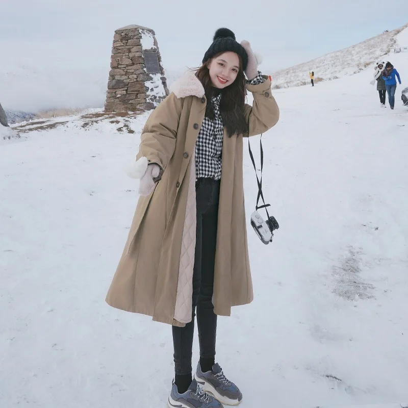 Photo Shoot CHIC Korean-style Khaki Mid-length Imitation Rabbit Fur Fold-down Collar Waist Hugging Lace-up Big Hemline Workwear
Photo Shoot CHIC Korean-style Khaki Mid-length Imitation Rabbit Fur Fold-down Collar Waist Hugging Lace-up Big Hemline Workwear