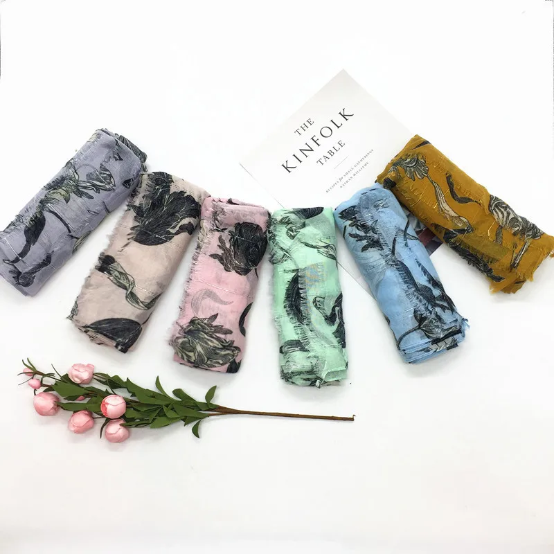 2020 New Spring Summer Cotton Leaf Flowers Scarf Women Scarves Elegant Ladies Beach Cover Up Winter Scarf For Women Shawl
2020 New Spring Summer Cotton Leaf Flowers Scarf Women Scarves Elegant Ladies Beach Cover Up Winter Scarf For Women Shawl