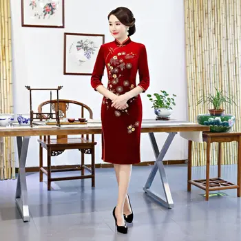 Chinese Traditional Autumn New Style Cheongsam Velour Cheongsam Concise Elegant Cheongsam three-quarter sleeve Short Qipao
Chinese Traditional Autumn New Style Cheongsam Velour Cheongsam Concise Elegant Cheongsam three-quarter sleeve Short Qipao