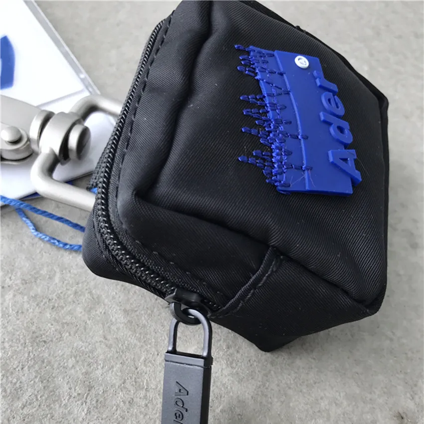 New Adererror Air Pocket Wallets 3d Printing Polyester Adererror Key Bags Men Women High Quality Convenience Headphone Bag
New Adererror Air Pocket Wallets 3d Printing Polyester Adererror Key Bags Men Women High Quality Convenience Headphone Bag