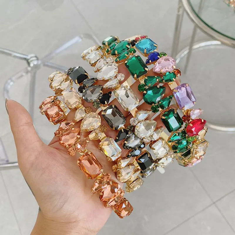 2020 High-end Hairbands for women Baroque Diamond Headwear bride Bezel crystal hair accessories alloy hair bands for girls
2020 High-end Hairbands for women Baroque Diamond Headwear bride Bezel crystal hair accessories alloy hair bands for girls