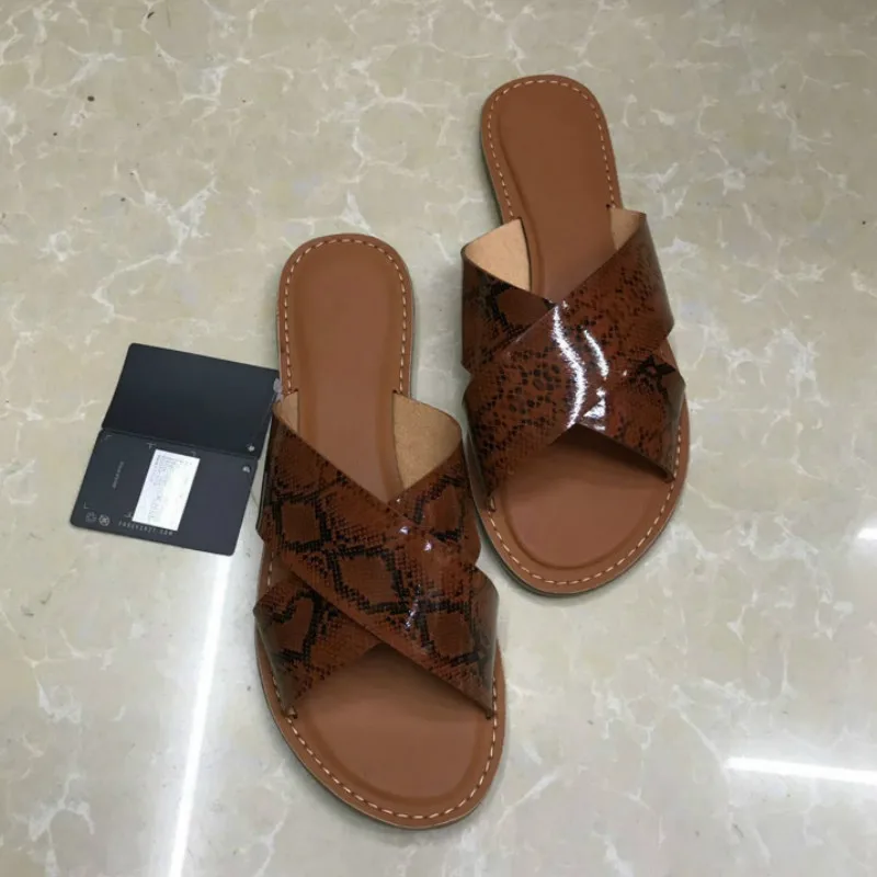 2020 Summer Slippers Women Cross Belt Flat Bottom Female Casual Beach Shoes Large Size Wild Snake Skin Pattern Slides
2020 Summer Slippers Women Cross Belt Flat Bottom Female Casual Beach Shoes Large Size Wild Snake Skin Pattern Slides