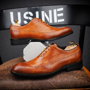 High Quality Brand Mens Dress Shoes Genuine Leather Carved Brogue Italian Shoes Men Formal Business Wedding Shoes plus Size36-47 
High Quality Brand Mens Dress Shoes Genuine Leather Carved Brogue Italian Shoes Men Formal Business Wedding Shoes plus Size36-47