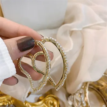 FYUAN Korean Style Heart Zircon Crystal Hoop Earrings for Women Bijoux Geometric Earrings Statement Jewelry Gifts
FYUAN Korean Style Heart Zircon Crystal Hoop Earrings for Women Bijoux Geometric Earrings Statement Jewelry Gifts