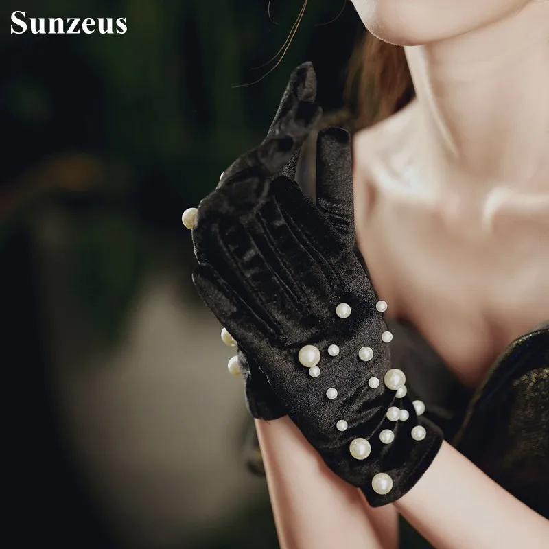 Wrist Length Black Women Gloves with Pearls Elegant Evening Party Accessories Full Finger Short Wedding Gloves 2022 Newly
Wrist Length Black Women Gloves with Pearls Elegant Evening Party Accessories Full Finger Short Wedding Gloves 2022 Newly