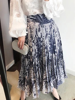 Luxury Designer Skirts Womens 2020 Early Spring Animal Jungle Print Pleated Skirt Women High Waist Ball Gown Maxi Runway Skirt
Luxury Designer Skirts Womens 2020 Early Spring Animal Jungle Print Pleated Skirt Women High Waist Ball Gown Maxi Runway Skirt