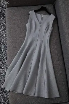Runway 2020 NEW autumn sexy Vintage Dress Slim Casual V-Neck Sleeveless Gray dresses autumn Women winter Party Dress
Runway 2020 NEW autumn sexy Vintage Dress Slim Casual V-Neck Sleeveless Gray dresses autumn Women winter Party Dress