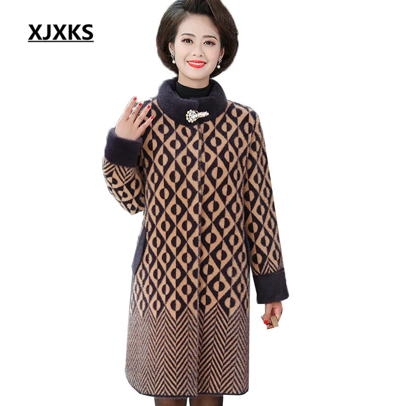 XJXKS High quality mink cashmere women woolen coat 2019 winter new thick warm comfortable temperament women long coat
XJXKS High quality mink cashmere women woolen coat 2019 winter new thick warm comfortable temperament women long coat