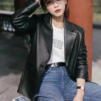 2020 New Womens Leather Jacket Retro Lady Notched Single-Breasted Coat With Pockets Female Black Outwear Top
2020 New Womens Leather Jacket Retro Lady Notched Single-Breasted Coat With Pockets Female Black Outwear Top