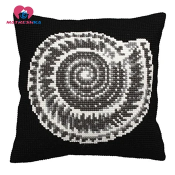 Diy embroidery pillow conch pillow cross stitch Deer embroidery carpet hook needlework crafts do it yourself home decoration
Diy embroidery pillow conch pillow cross stitch Deer embroidery carpet hook needlework crafts do it yourself home decoration