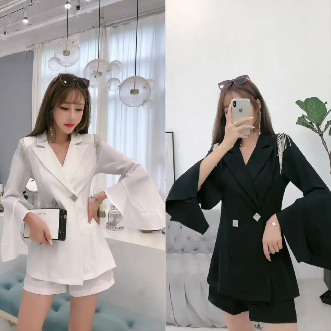 Photo Shoot Video ~ Summer New Style Elegant Diamond Buckle Tassels Coat Shorts Suit Two-Piece Women's
Photo Shoot Video ~ Summer New Style Elegant Diamond Buckle Tassels Coat Shorts Suit Two-Piece Women's