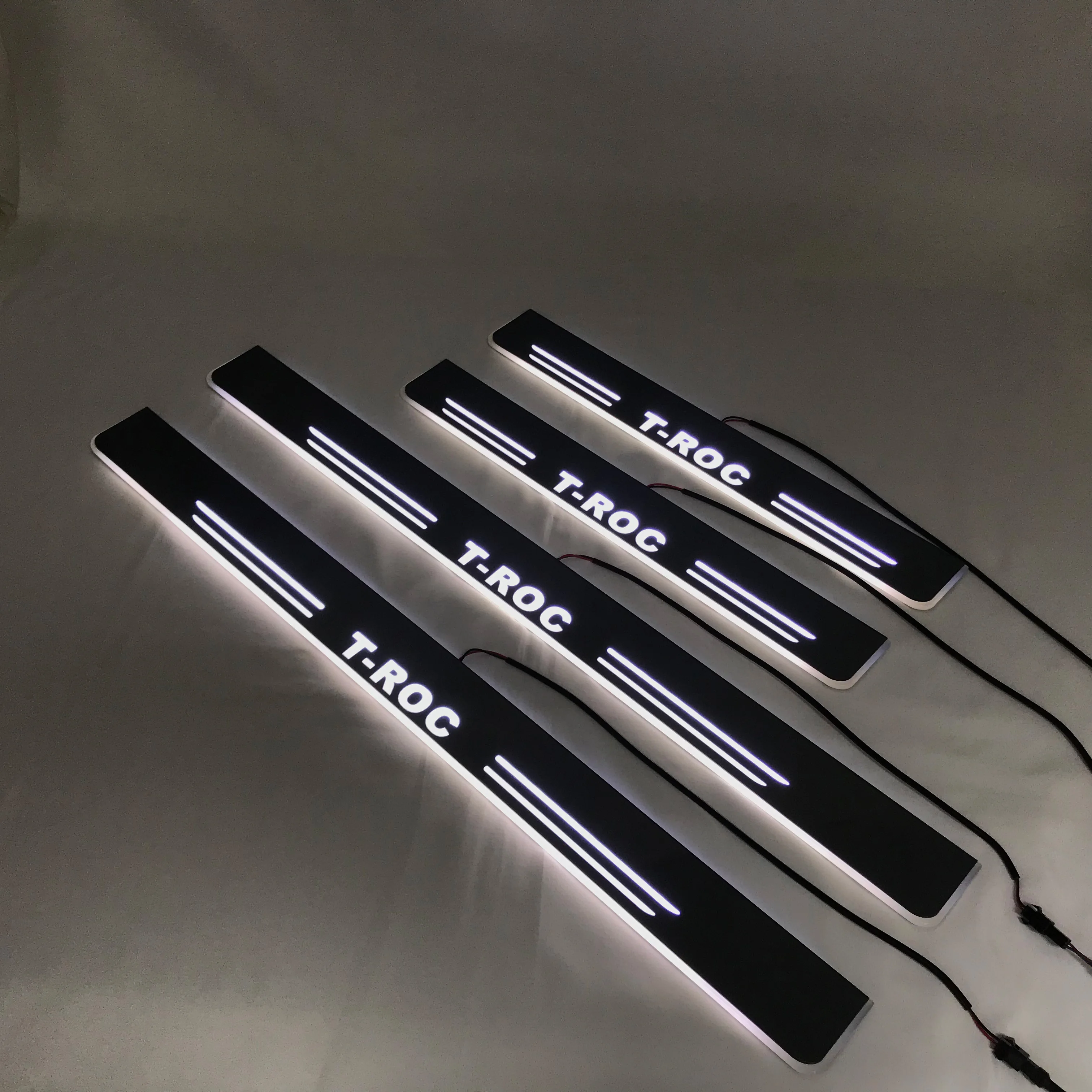 Led moving door scuff for Volkswagen T roc special use ynamic door sill plate welcome lamp lining overlay Flow/fixed light
Led moving door scuff for Volkswagen T roc special use ynamic door sill plate welcome lamp lining overlay Flow/fixed light