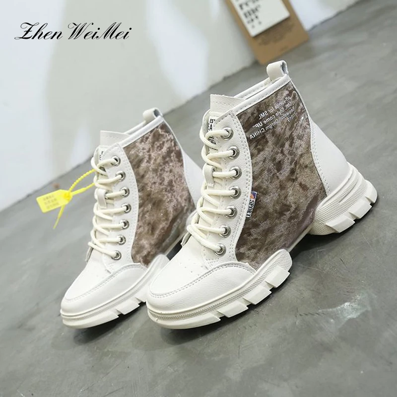 Thick-bottom Korean Short Boots Female Fashion On Low Heel High-top Women Shoes Thick With Short Boots Non-slip Casual
Thick-bottom Korean Short Boots Female Fashion On Low Heel High-top Women Shoes Thick With Short Boots Non-slip Casual