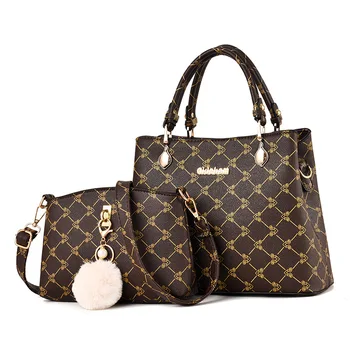 Vintage Women's Composite Bags Ladies Famous Brand Luxury Designer Crossbody Bags for Women 2020 Leather Hand bag with Fur Ball
Vintage Women's Composite Bags Ladies Famous Brand Luxury Designer Crossbody Bags for Women 2020 Leather Hand bag with Fur Ball