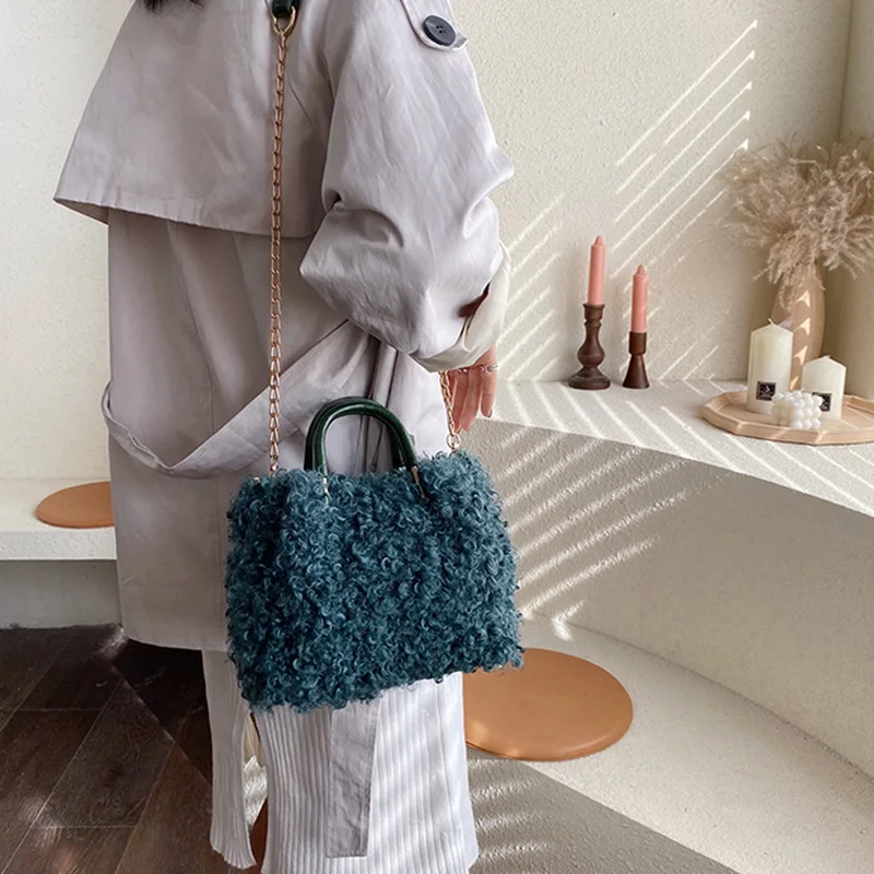 Vintage Winter Plush Bucket Bag Women Chain Shoulder Bags Casual Solid Color Female Totes Crossbody Bags For Women Plush Handbag
Vintage Winter Plush Bucket Bag Women Chain Shoulder Bags Casual Solid Color Female Totes Crossbody Bags For Women Plush Handbag